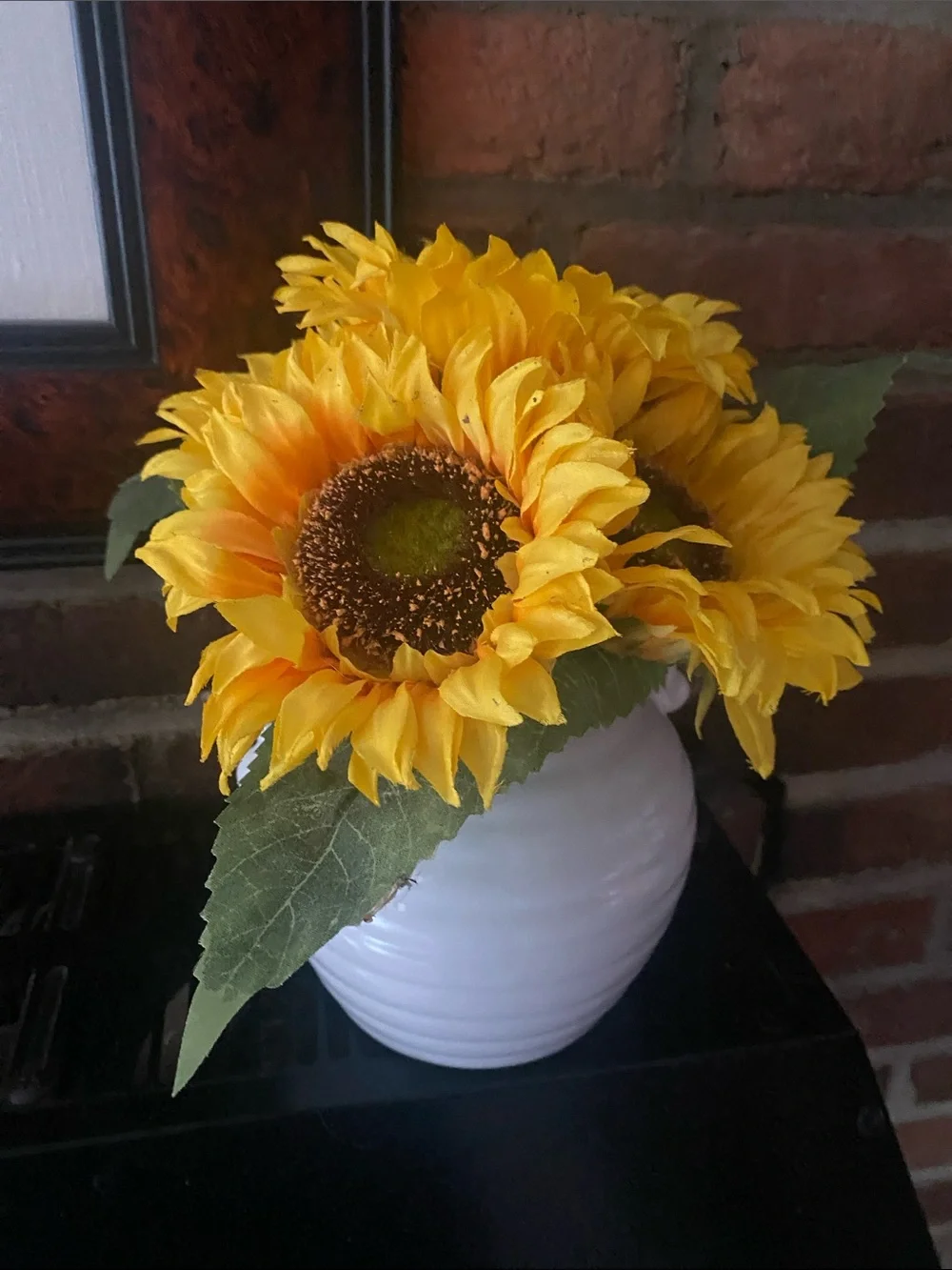 Artificial sunflower 🌻 display accent with ceramic vase 🏺